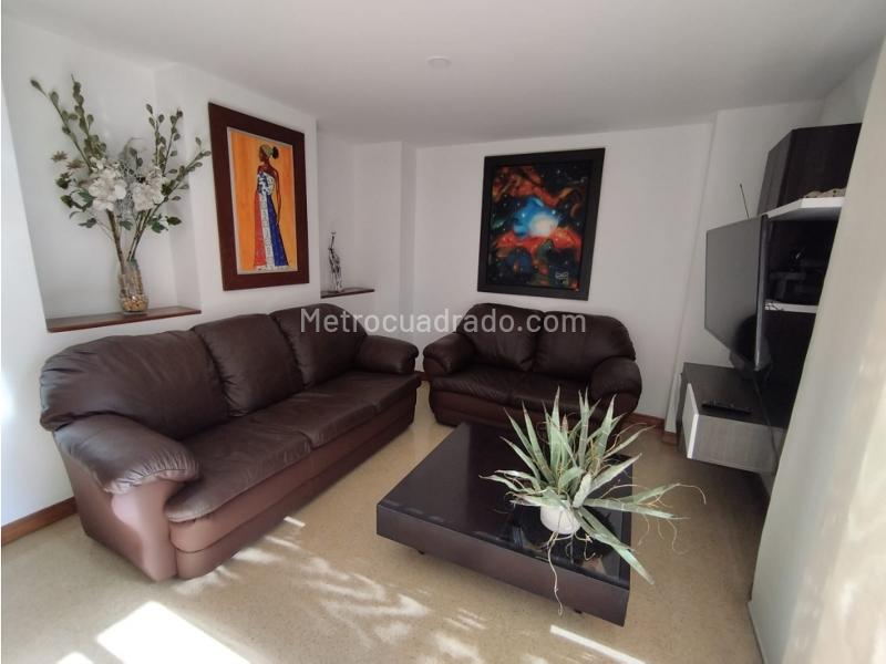 Apartamento de 3 Alcobas con Parqueadero Privado en El Poblado - 7