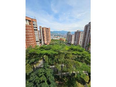 Apartamento de 2 alcobas en arriendo en Los Balsos, Medellín, 90 m² · foto 7 de 9