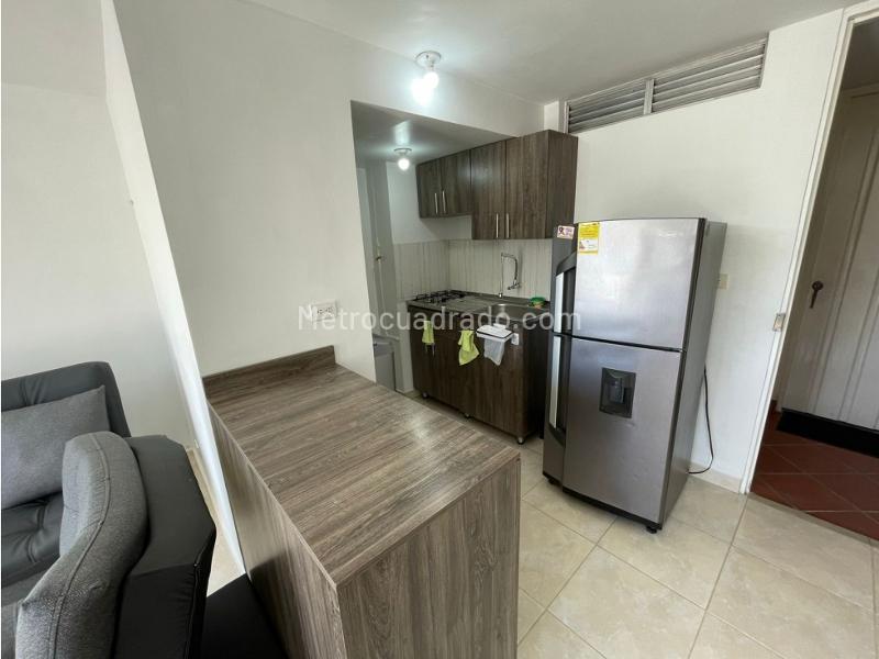 2BR Apartment in Robledo with Balcony & Pool