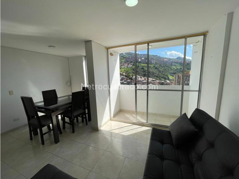 2BR Apartment in Robledo with Balcony & Pool - 9