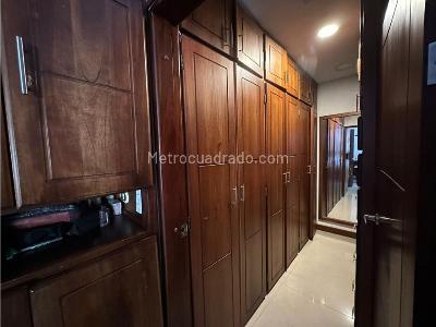 Casa de 4 alcobas en venta en El Poblado, Medellín, 425 m² · foto 14 de 20