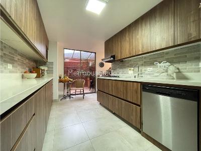 Apartamento de 4 alcobas en venta en El Poblado, Medellín, 270 m² · foto 5 de 20