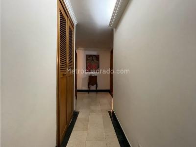 Apartamento de 4 alcobas en venta en El Poblado, Medellín, 270 m² · foto 8 de 20