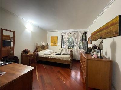 Apartamento de 4 alcobas en venta en El Poblado, Medellín, 270 m² · foto 10 de 20