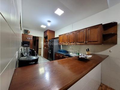 Apartamento de 5 alcobas en venta en San Joaquin, Medellín, 200 m² · foto 8 de 20