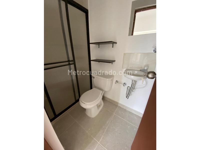 Spacious 3BR Apartment Near Metro in Prado Centro - 5