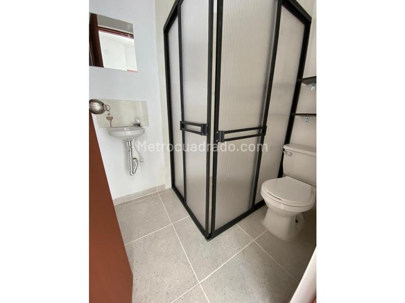 Spacious 3BR Apartment Near Metro in Prado Centro - 7