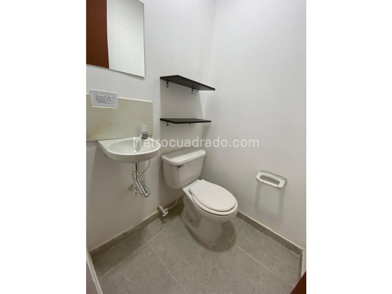 Modern 3BR Apartment with Extra Bathroom in Prado Centro - 7