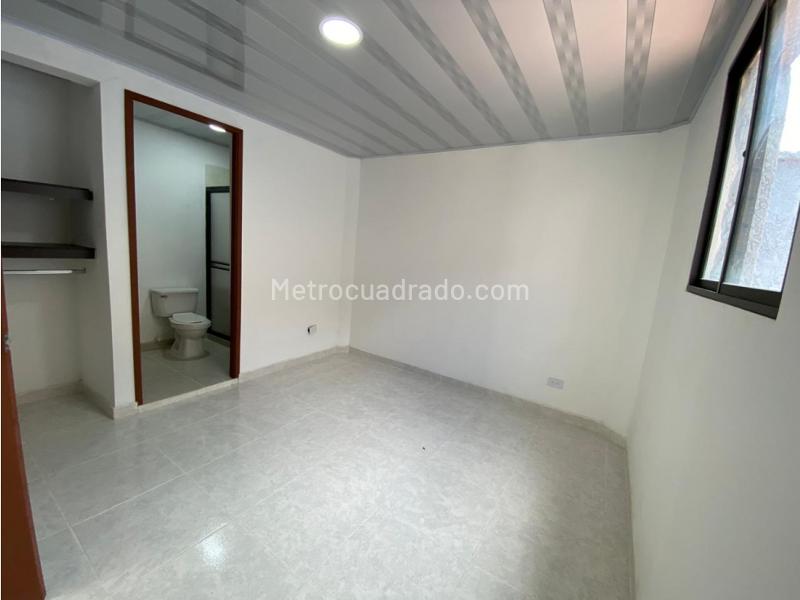 Modern 3BR Apartment with Extra Bathroom in Prado Centro - 8