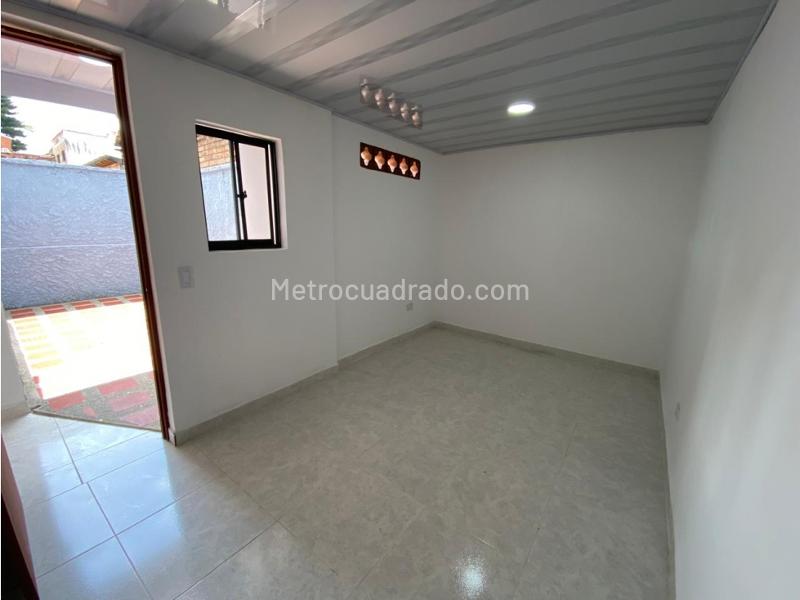 Modern 3BR Apartment with Extra Bathroom in Prado Centro - 9