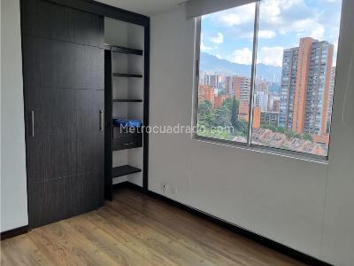 Apartamento de 2 alcobas en arriendo en Castropol, Medellín, 80 m² · foto 14 de 15