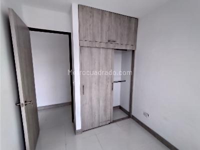 Apartamento de 3 alcobas en venta en Bello, Bello, 71 m² · foto 7 de 9