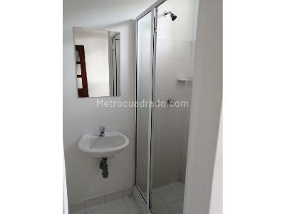 Apartamento de 2 alcobas en venta en El Poblado, Medellín, 128 m² · foto 6 de 20