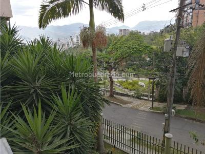 Apartamento de 2 alcobas en venta en El Poblado, Medellín, 128 m² · foto 18 de 20