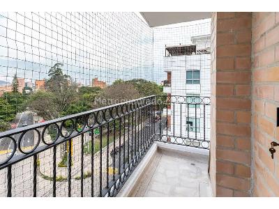 Apartamento en venta en La Floresta, Medellín · foto 3 de 19