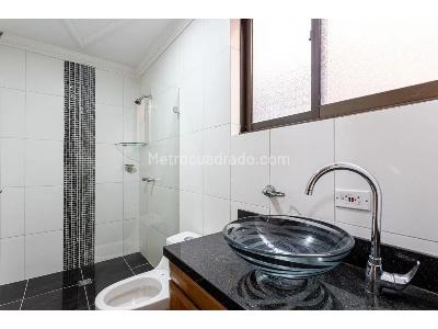 Apartamento en venta en La Floresta, Medellín · foto 10 de 19