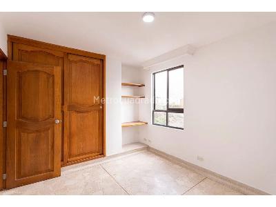 Apartamento en venta en La Floresta, Medellín · foto 12 de 19