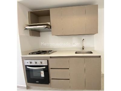 Apartamento en arriendo en Envigado, Medellín · foto 3 de 14