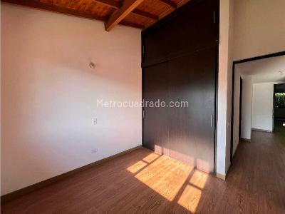 Casa de 4 alcobas en venta en Calasanz, Medellín, 170 m² · foto 10 de 20