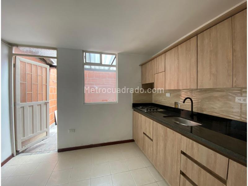 3BR House with Private Parking in Rodeo Alto - 3