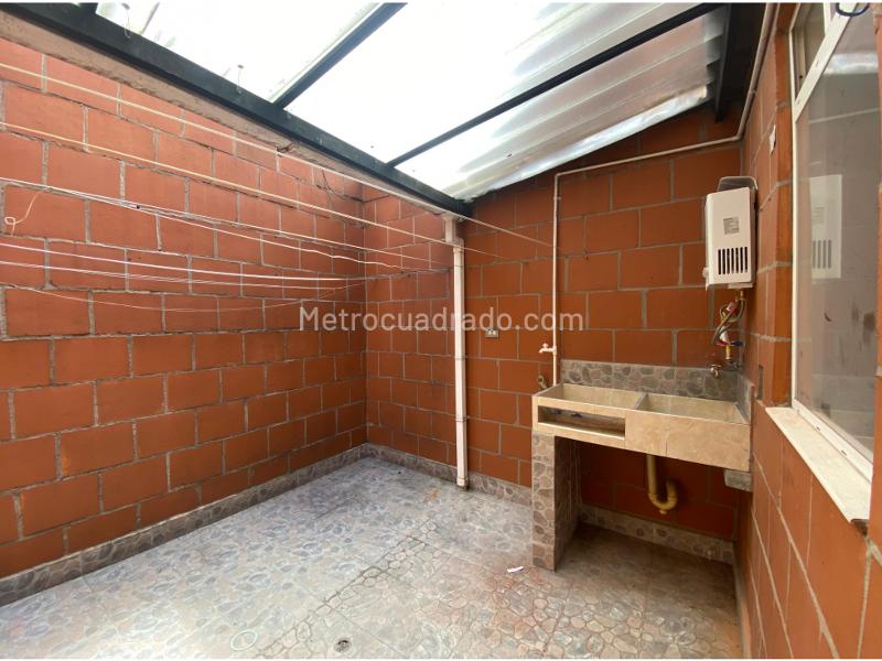 3BR House with Private Parking in Rodeo Alto - 4