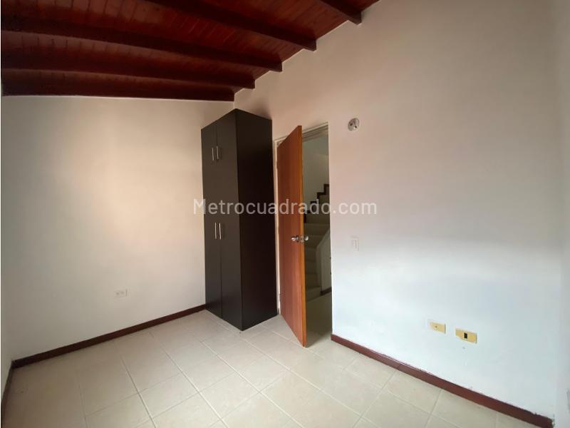 3BR House with Private Parking in Rodeo Alto - 5