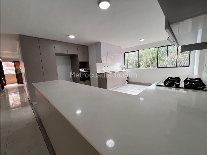 Penthouse Exclusivo de 5 Alcobas con Amenidades en El Poblado