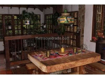 Casa de 3 alcobas en venta en Alto De Las Palmas, Medellín, 320 m² · foto 4 de 10