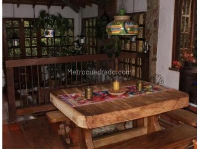 Casa de 3 alcobas en venta en Alto De Las Palmas, Medellín, 320 m² · foto 5 de 10