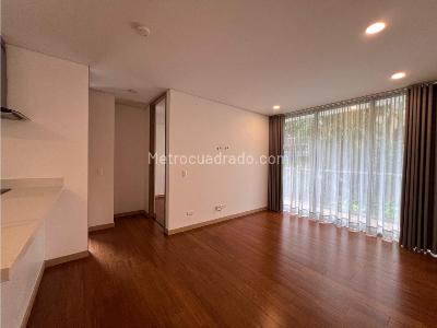 Apartamento de 2 alcobas en venta en El Poblado, Medellín, 72 m² · foto 7 de 20
