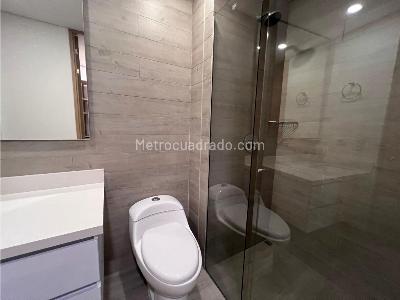 Apartamento de 2 alcobas en venta en El Poblado, Medellín, 72 m² · foto 9 de 20