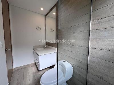 Apartamento de 2 alcobas en venta en El Poblado, Medellín, 72 m² · foto 12 de 20