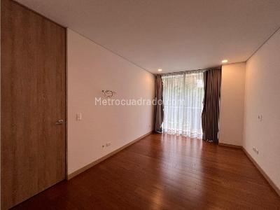 Apartamento de 2 alcobas en venta en El Poblado, Medellín, 72 m² · foto 15 de 20