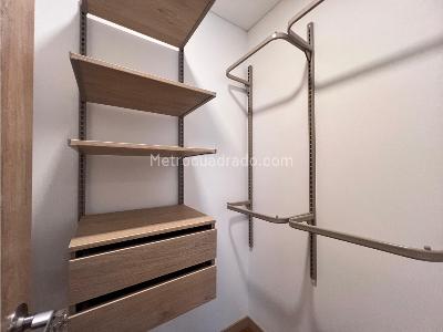 Apartamento de 2 alcobas en venta en El Poblado, Medellín, 72 m² · foto 16 de 20