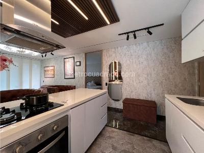Apartamento de 2 alcobas en venta en El Poblado, Medellín, 69 m² · foto 2 de 16