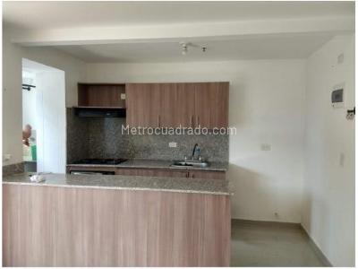 Apartamento de 3 alcobas en venta en Bello, Bello, 67 m² · foto 5 de 14
