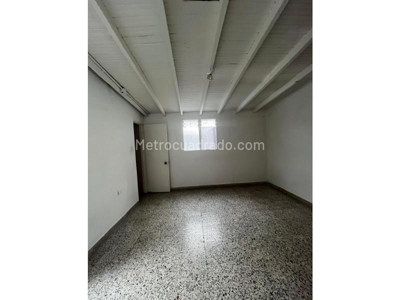 Casa Comercial con Espacios Amplios en San Joaquín - 5