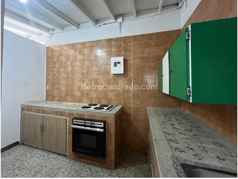 Casa Comercial con Espacios Amplios en San Joaquín - 6