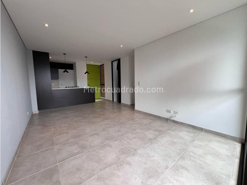 Apartamento de 2 Alcobas con Balcón en Estadio, Envigado - 2