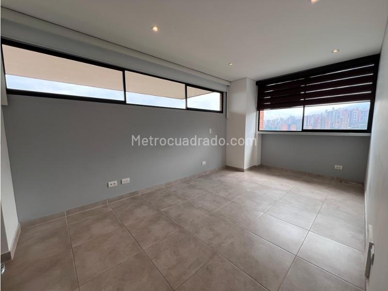 Apartamento de 2 Alcobas con Balcón en Estadio, Envigado - 7