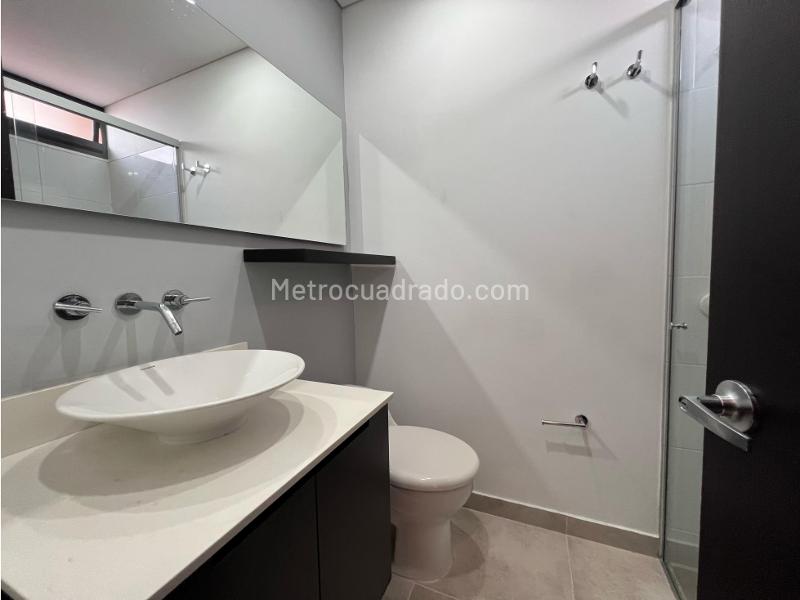 Apartamento de 2 Alcobas con Balcón en Estadio, Envigado - 9