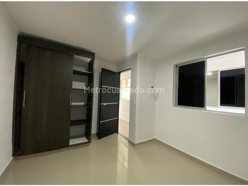Spacious 4BR Penthouse with Terrace in Laureles - 8