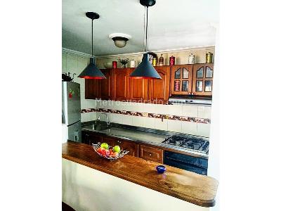 Apartamento de 3 alcobas en venta en Laureles Nogal, Medellín, 98 m² · foto 2 de 17