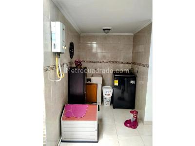 Apartamento de 3 alcobas en venta en Laureles Nogal, Medellín, 98 m² · foto 14 de 17