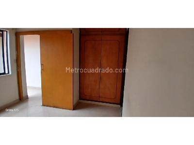 Casa de 4 alcobas en venta en Laureles, Medellín, 147 m² · foto 8 de 14
