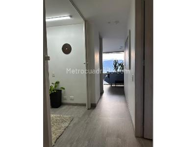 Apartamento de 2 alcobas en venta en El Poblado, Medellín, 70 m² · foto 11 de 20