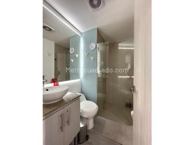 Apartamento de 2 alcobas en venta en El Poblado, Medellín, 70 m² · foto 14 de 20