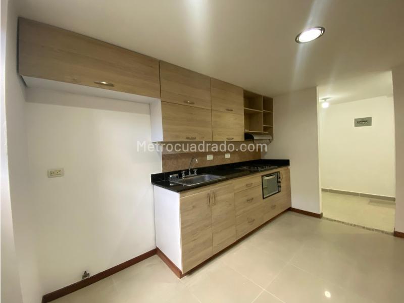 Apartamento de 3 Alcobas con Piscina en El Poblado - 2