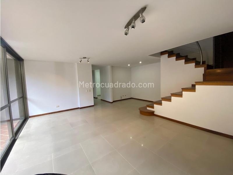 Apartamento de 3 Alcobas con Piscina en El Poblado - 6