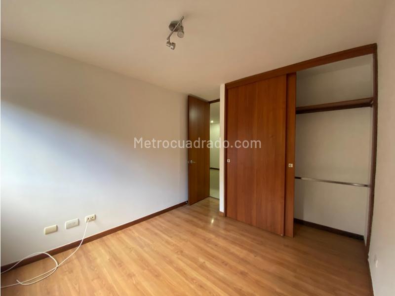 Apartamento de 3 Alcobas con Piscina en El Poblado - 7